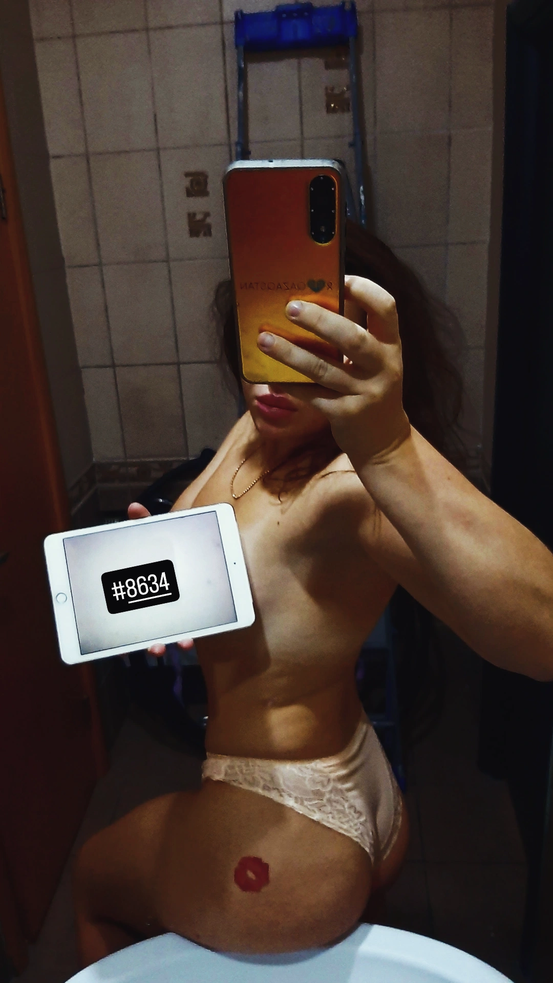 MILANA MASSAJ — photo